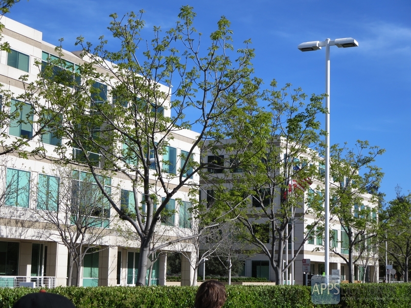 apple_headquarter_8